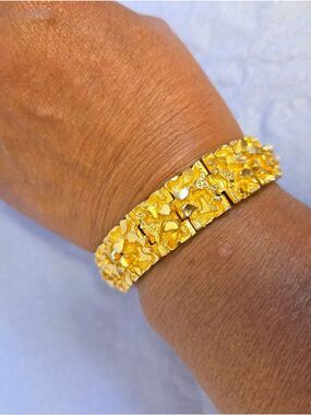 Vintage 80s  Korean Gold-tone Nugget Panel Bracelet